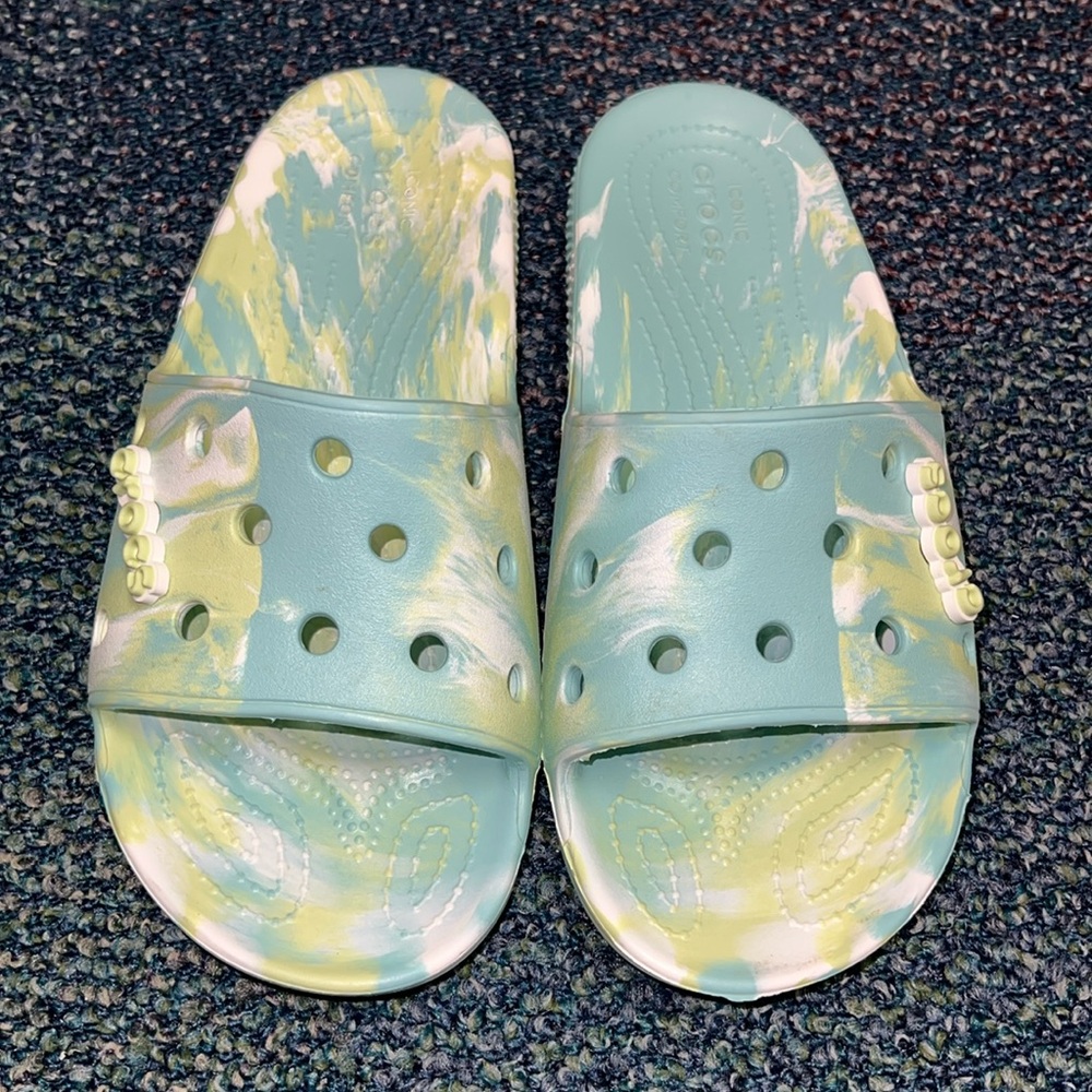 Crocs Tiedye Slides With Jibbitz M8 W10 Like New - image 1